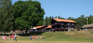 1280px-Lida_friluftsgård_2010